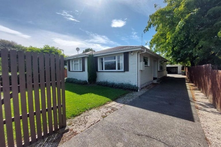 Photo of property in 12 Hoani Street, Papanui, Christchurch, 8053