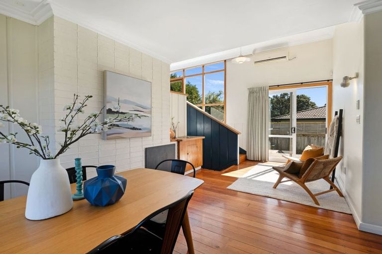 Photo of property in 104 Atawhai Road, Fitzherbert, Palmerston North, 4410