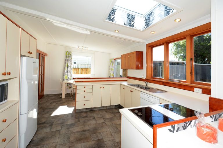 Photo of property in 167 Bay View Road, South Dunedin, Dunedin, 9012