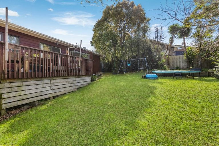Photo of property in 5 San Bernadino Drive, Henderson, Auckland, 0612