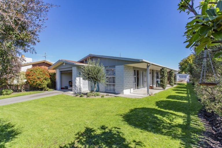 Photo of property in 3 Kinley Street, Rangiora, 7400