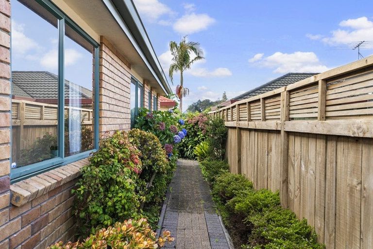 Photo of property in 28 Red Hibiscus Road, Stanmore Bay, Whangaparaoa, 0932
