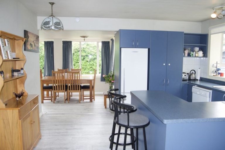 Photo of property in 92 Main North Road, Woodend, 7610