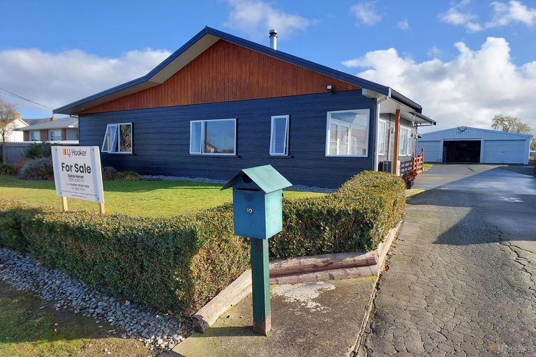 Photo of property in 10 Studholme Street, Waimate, 7924
