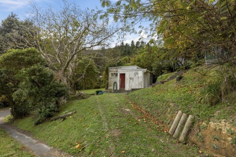 Photo of property in 144 Kamahi Street, Stokes Valley, Lower Hutt, 5019