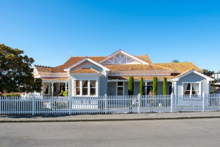 Photo of property in Mchardy Homestead, 11 Bracken Street, Hospital Hill, Napier, 4110