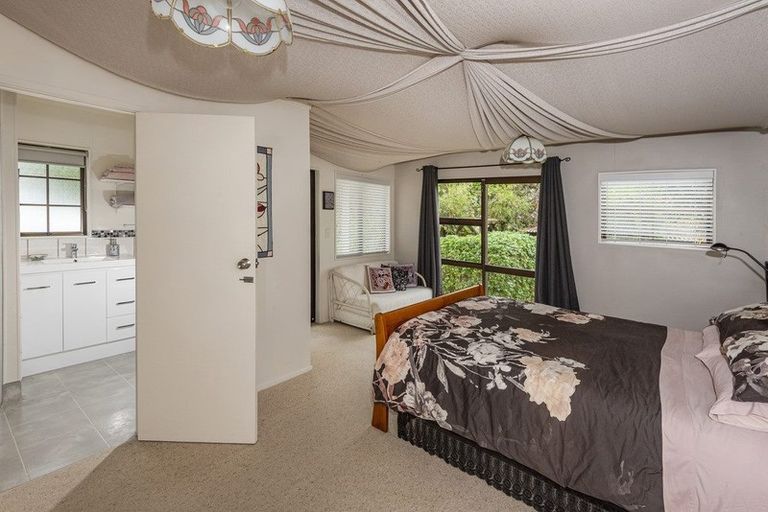 Photo of property in 15 Bernard Street, Avenues, Whangarei, 0110