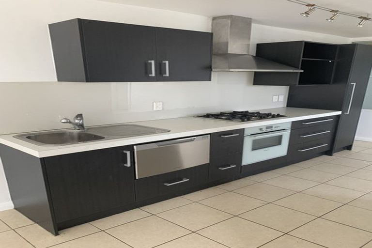 Photo of property in 65 Norwood Road, Bayswater, Auckland, 0622