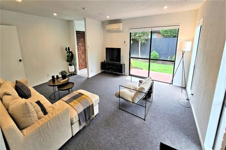 Photo of property in 72 Sarabande Avenue, Redwood, Christchurch, 8051