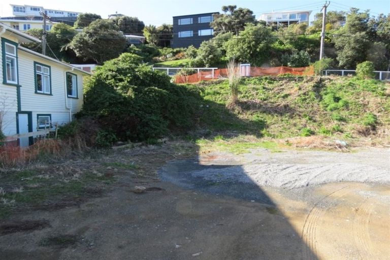 Photo of property in 120 Maupuia Road, Miramar, Wellington, 6022