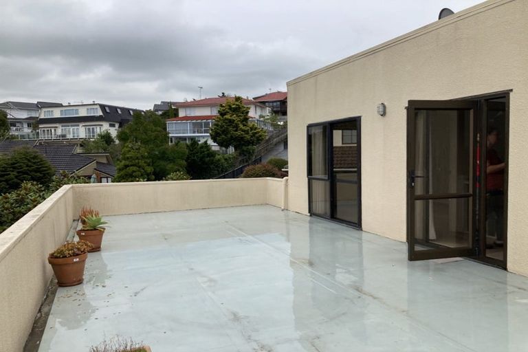 Photo of property in 11 Murano Place, Chatswood, Auckland, 0626