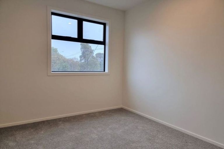 Photo of property in 2/338 Oxford Terrace, Avalon, Lower Hutt, 5011