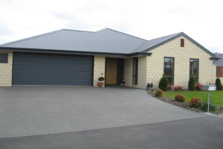 Photo of property in 14 Havana Gardens, Shirley, Christchurch, 8052