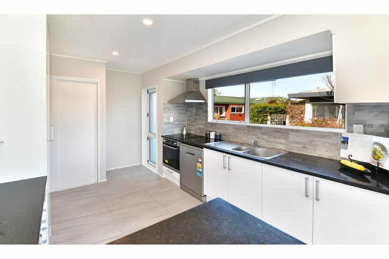 Photo of property in 34a Lakeside Drive, Orewa, 0931