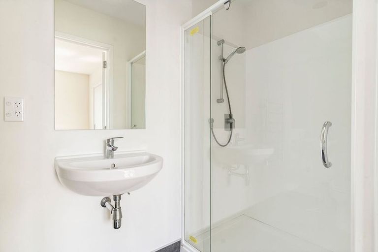 Photo of property in 75 Grove Road, Papakura, 2110