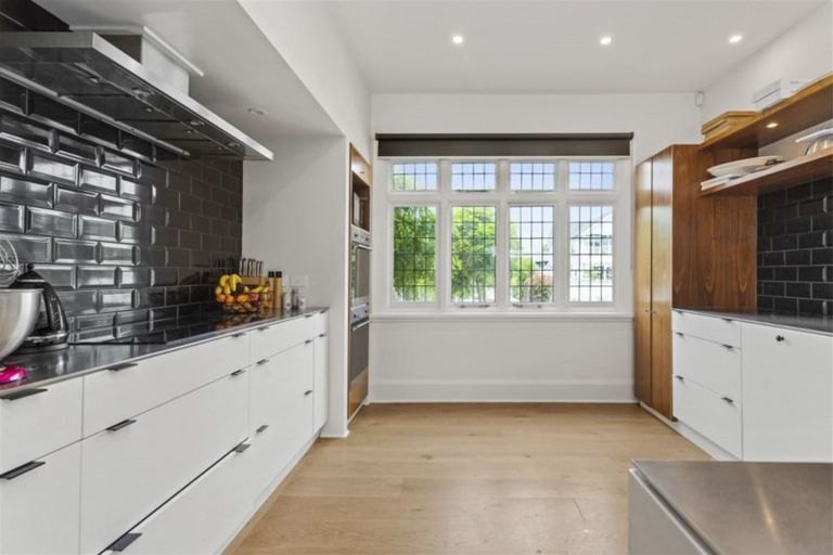 Photo of property in 35 Knowles Street, St Albans, Christchurch, 8052