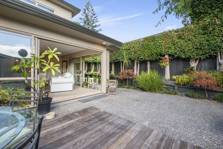 Photo of property in 1/139 Nile Road, Milford, Auckland, 0620