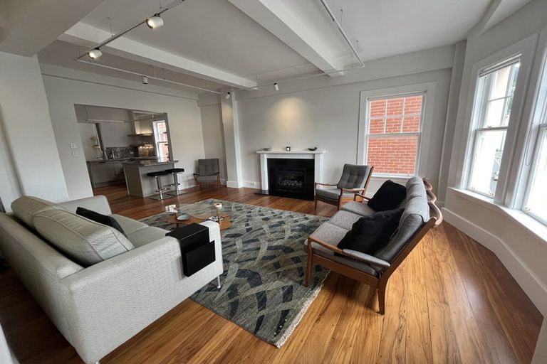 Photo of property in Inverleith Apartments, 3/306 Oriental Parade, Oriental Bay, Wellington, 6011