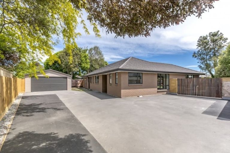 Photo of property in 94 Palmers Road, New Brighton, Christchurch, 8083