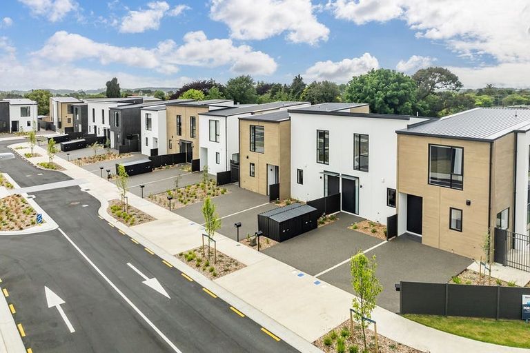 Photo of property in 61 Pipi Place, Levin, 5510