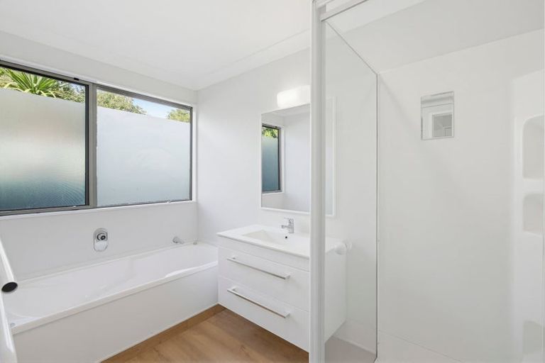 Photo of property in 51 Milne Drive, Paraparaumu, 5032