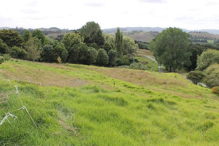 Photo of property in 79 Gorge Road, Maungaturoto, 0520