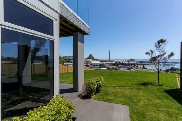 Photo of property in 5a Mission Street, Moturoa, New Plymouth, 4310