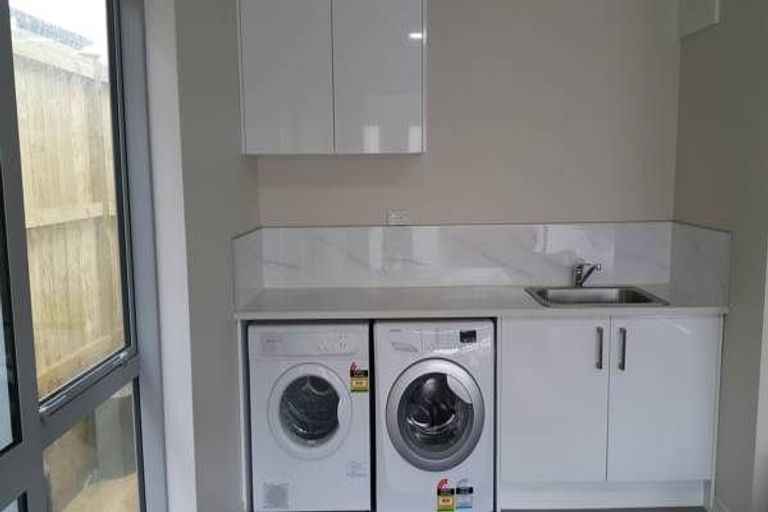 Photo of property in 3 Veneta Close, Flat Bush, Auckland, 2019