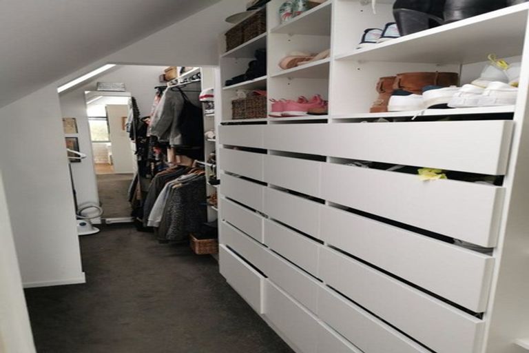 Photo of property in 740a West Coast Road, Oratia, Auckland, 0604