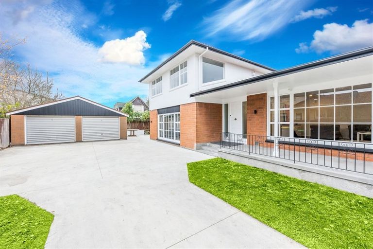 Photo of property in 362 Yaldhurst Road, Russley, Christchurch, 8042