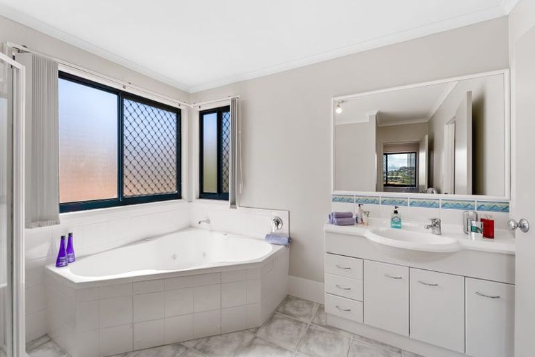 Photo of property in 6c Voyager Drive, Gulf Harbour, Whangaparaoa, 0930