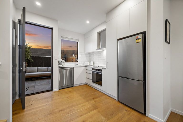 Photo of property in 12/82 East Coast Road, Milford, Auckland, 0620