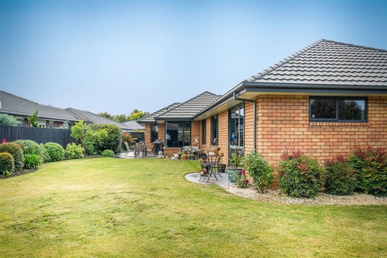 Photo of property in 10 John Morel Place, Parklands, Christchurch, 8083