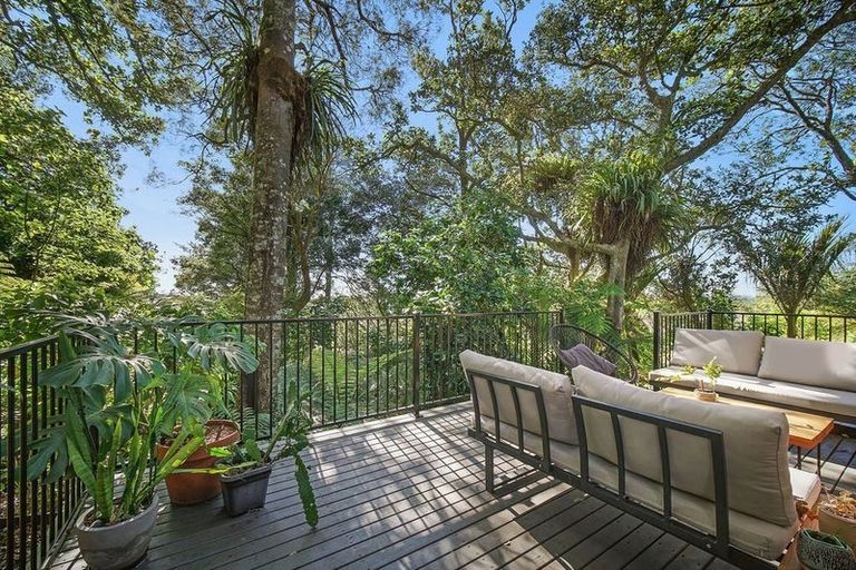 Photo of property in 2/26 Arcadia Crescent, Bayview, Auckland, 0629