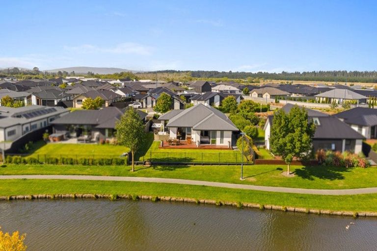 Photo of property in 62 Tiritiri Moana Drive, Pegasus, 7612