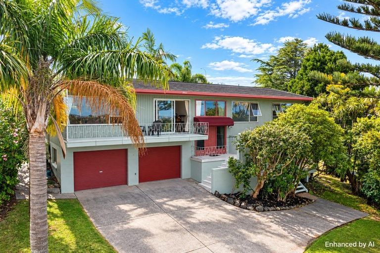 Photo of property in 23 Coromandel Crescent, Mairangi Bay, Auckland, 0630