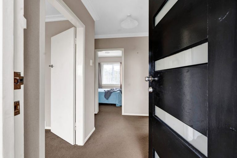 Photo of property in 17 Rainsford Street, Moturoa, New Plymouth, 4310