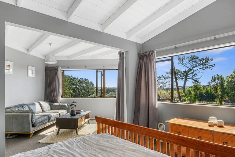 Photo of property in 412 Taupaki Road, Kumeu, 0892