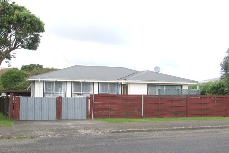 Photo of property in 41 Waiuta Street, Titahi Bay, Porirua, 5022