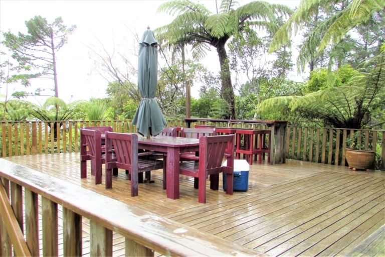 Photo of property in 130 Wyndham Road, Pinehaven, Upper Hutt, 5019