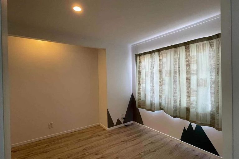 Photo of property in 2/49 Millhouse Drive, Northpark, Auckland, 2013