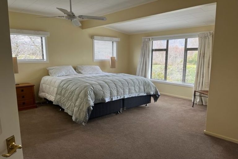 Photo of property in 261 Beacon Point Road, Wanaka, 9305
