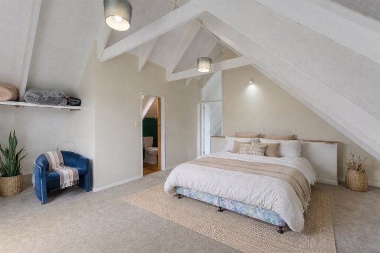 Photo of property in 46 Golf Road, Paraparaumu Beach, Paraparaumu, 5032