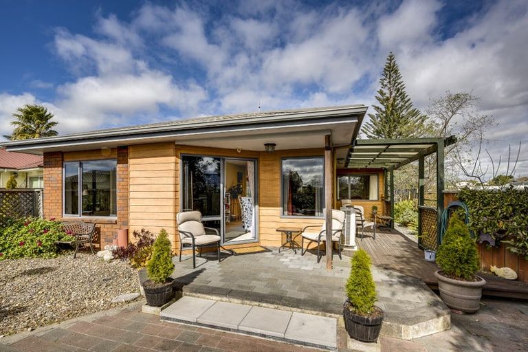 Photo of property in 2/16 Alan Styles Place, Greenmeadows, Napier, 4112