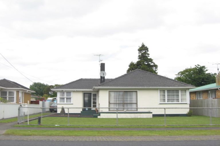 Photo of property in 71 Manuroa Road, Takanini, 2112