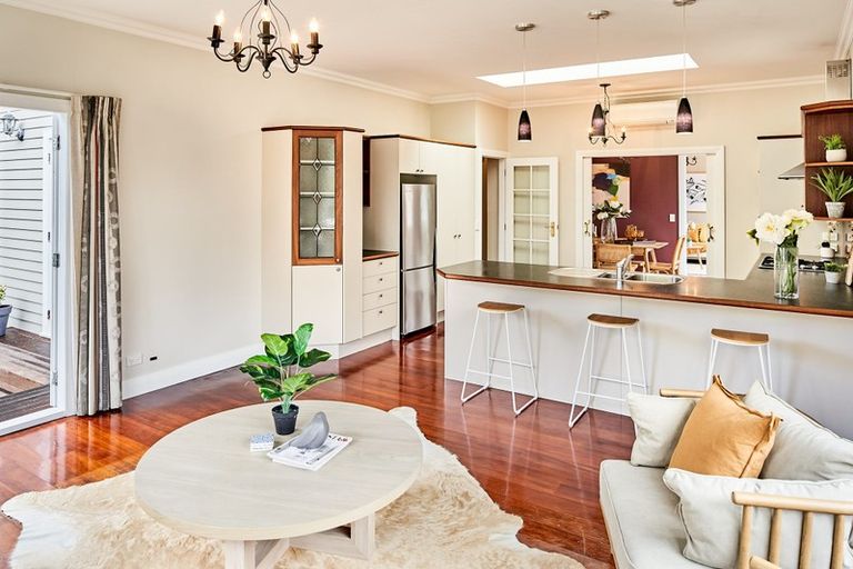 Photo of property in 172 Knights Road, Hutt Central, Lower Hutt, 5011