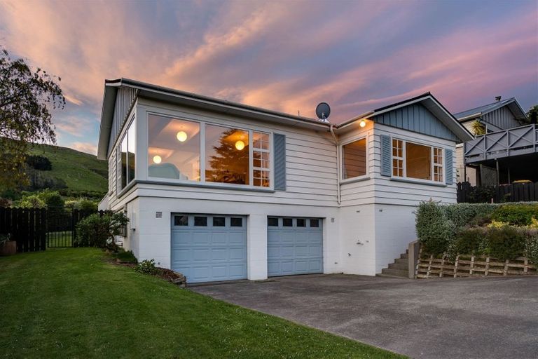 Photo of property in 10 Harbour View Terrace, Cass Bay, Lyttelton, 8082