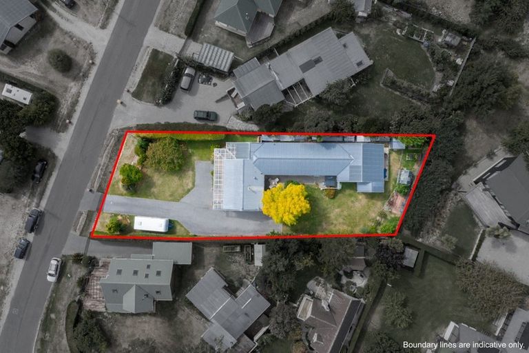 Photo of property in 35 Beech Street, Wanaka, 9305