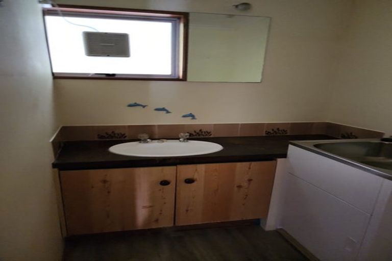 Photo of property in 22 Shortland Street, Regent, Whangarei, 0112