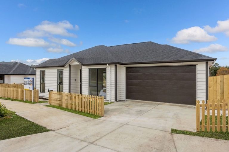 Photo of property in 36 Korihi Drive, Swanson, Auckland, 0614